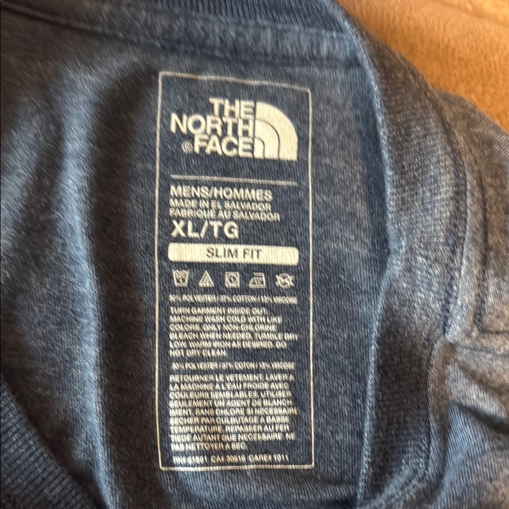 The North Face Blue Short Sleeve Tee Classic Comfort - Picture 2 of 4